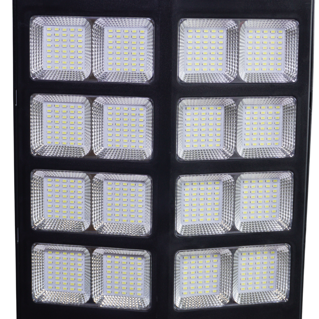Lampa Solara Stradala Helio PRO Innova 800W – LED Puternic, Senzor Lumina/Miscare si Telecomanda, IP66 & Suport Prindere+Cadou Surpriza
